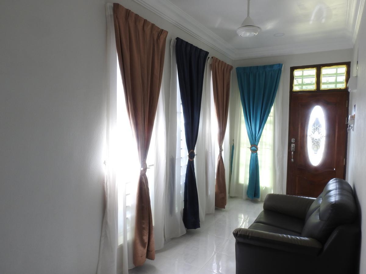 Aryan G100 Homestay Kampung Kuala Besut Exterior photo